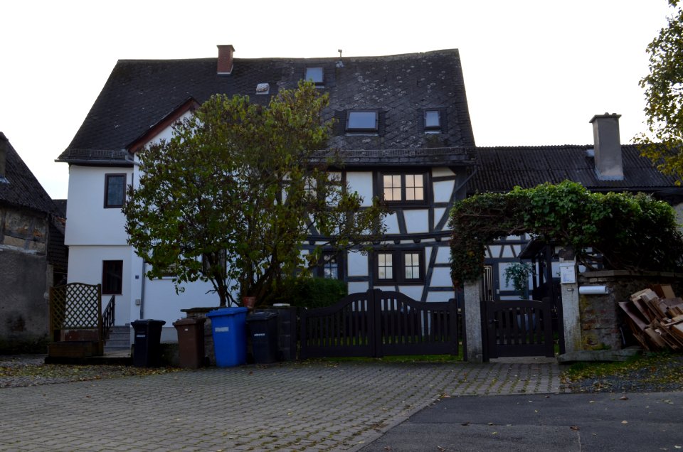 Wolfenhausen, Langhecker Weg 1-3