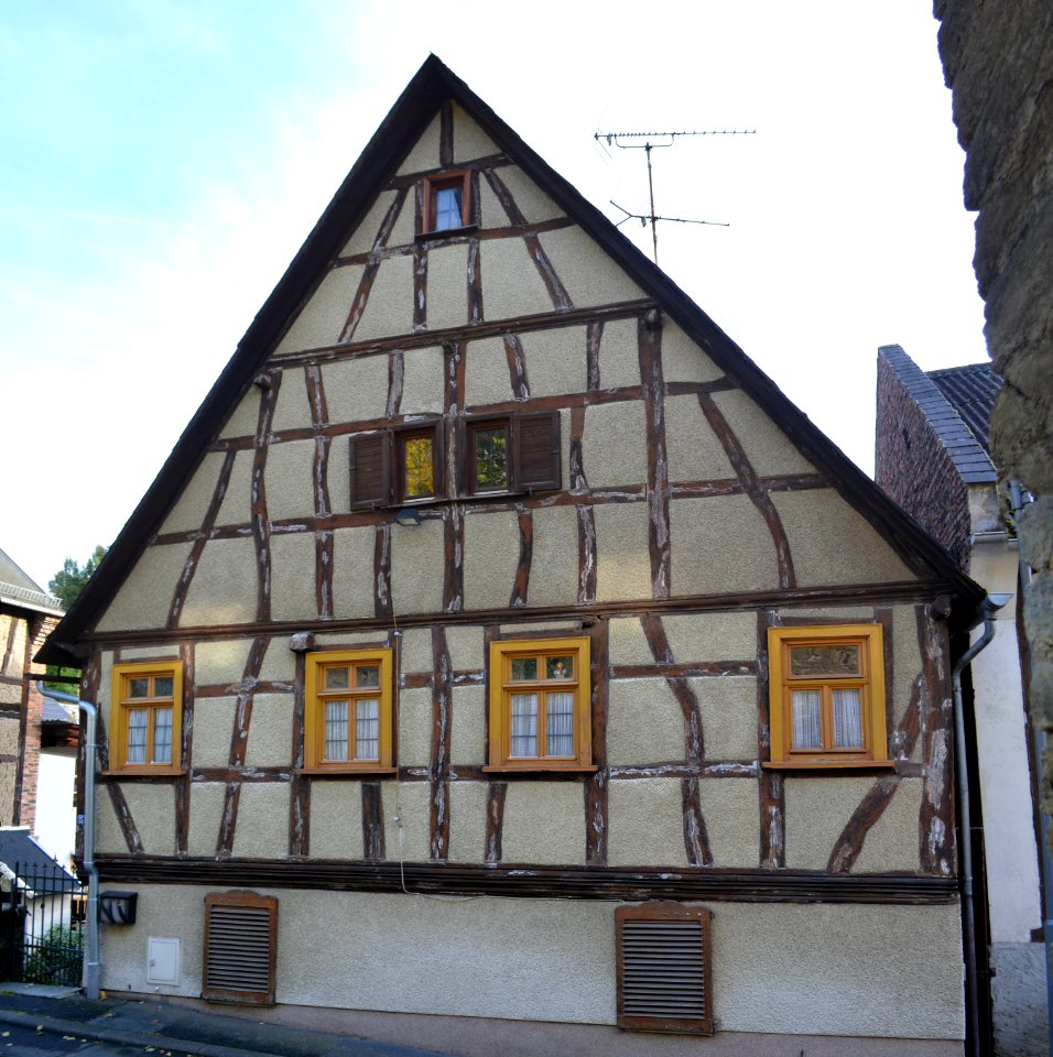 Wolfenhausen, Kirchbergweg 15