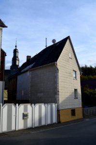 Wolfenhausen, Bornbachstraße 30-32 (1)
