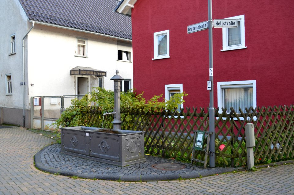 Wolfenhausen, Brunnen, Grabenstraße (bei Hellstraße 1) (1)