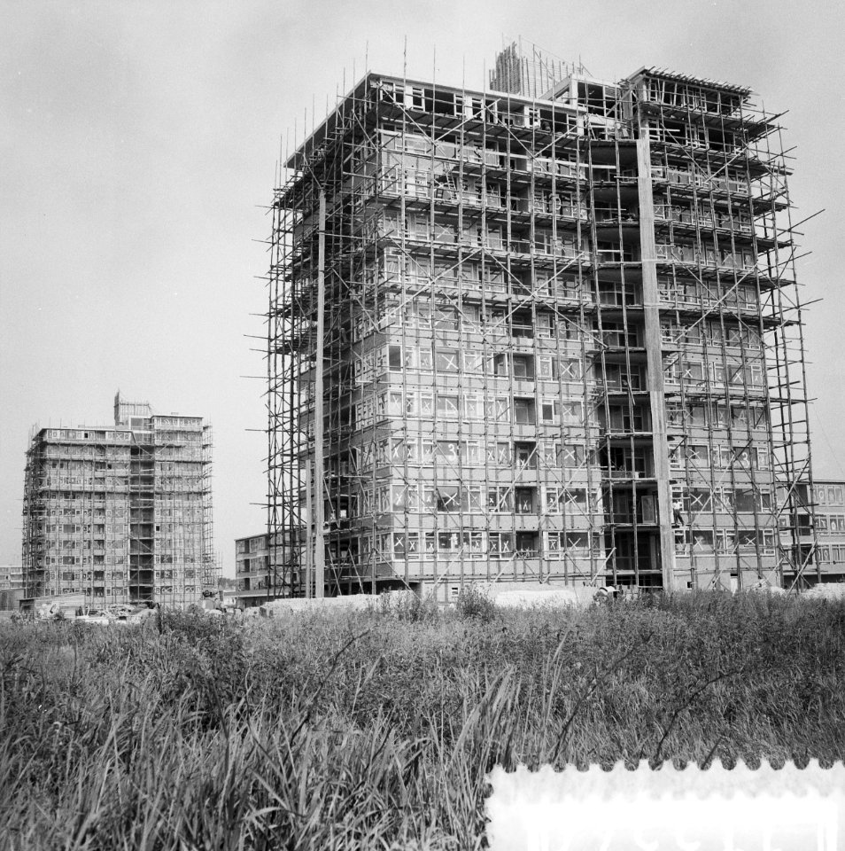 Wolkenkrabbers in aanbouw te Amstelveen, Bestanddeelnr 911-3377