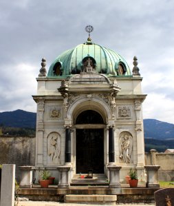 Wolfberg - Mausoleum Pirkershausen