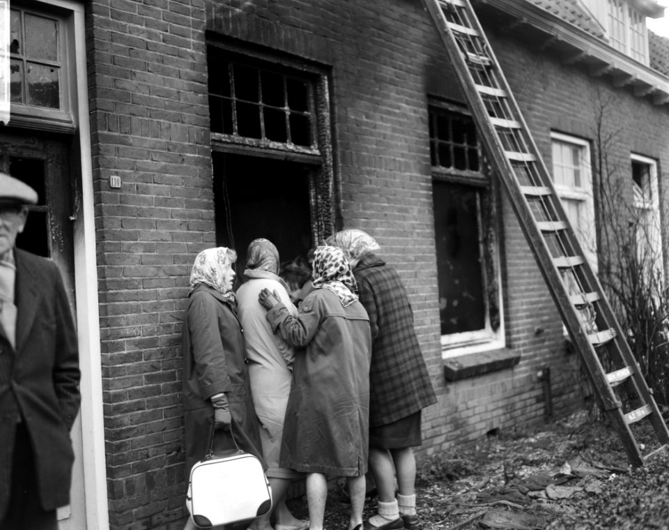Woning van familie Vroon in Geldermalsen uitgebrand Het interieur van de woning, Bestanddeelnr 915-7541