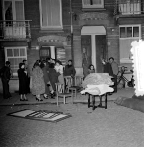 Woninguitzetting Kazernestraat 16 Amsterdam, Bestanddeelnr 905-6674