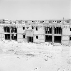 Woningen in aanbouw in de stad Dimona, Bestanddeelnr 255-3565