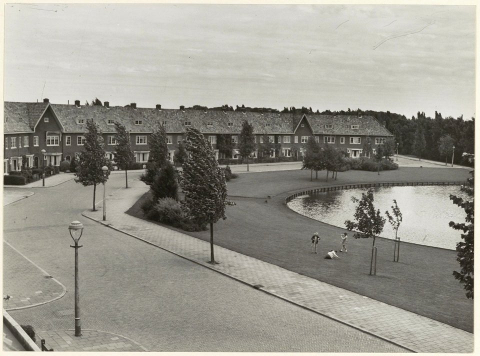 Woningen aan de Heussensstraat, noordoostzijde. NL-HlmNHA 54004537