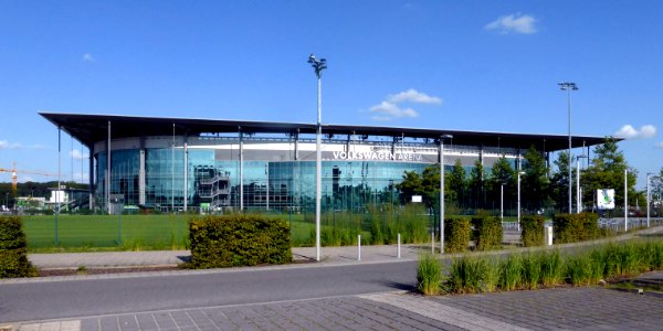 Wolfsburg,VW-Arena von Westen, 6