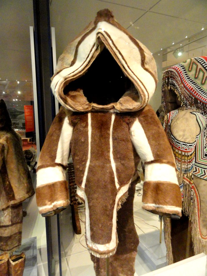 Woman's outer parka, Nunavimiut, eastern Hudson Bay, c. 1914 - Royal Ontario Museum - DSC00296