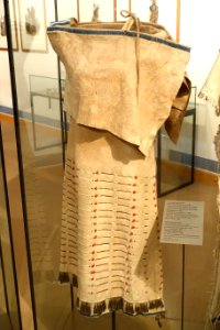 Woman's side-fold dress, Lakota near Fort Pierre, c. 1830 - Ethnological Museum, Berlin - DSC01091