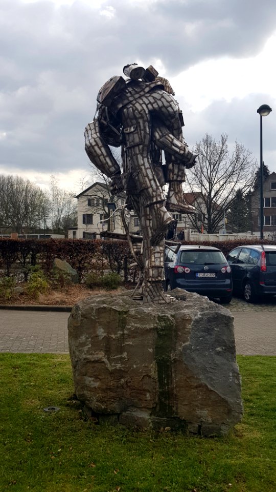Woluwe-Saint-Lambert-memorial para commando-me and my pal (3)