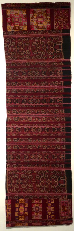 Woman's tube skirt from Indonesia, Honolulu Museum of Art 10544.1