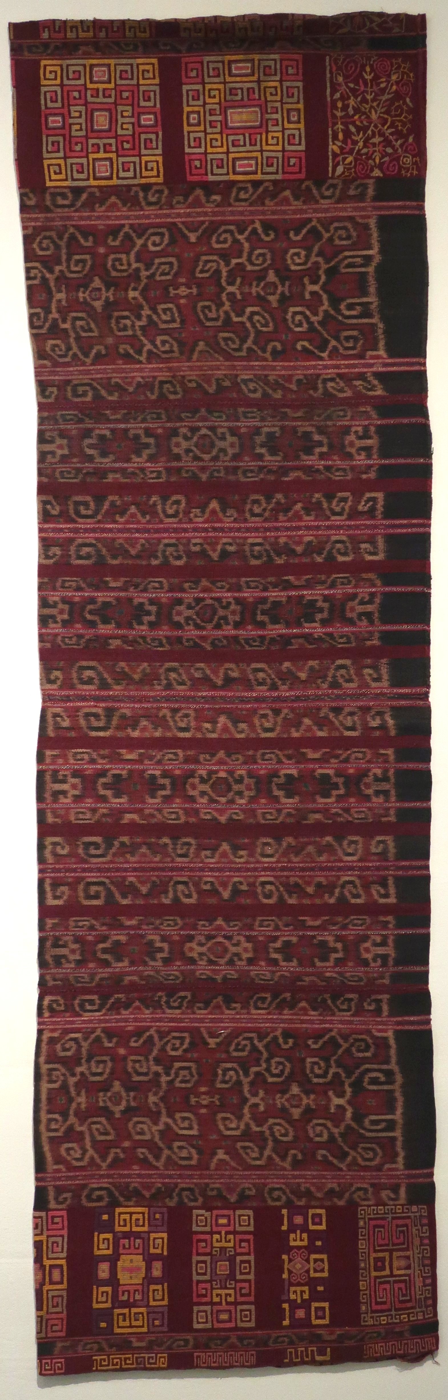 Woman's tube skirt from Indonesia, Honolulu Museum of Art 10544.1