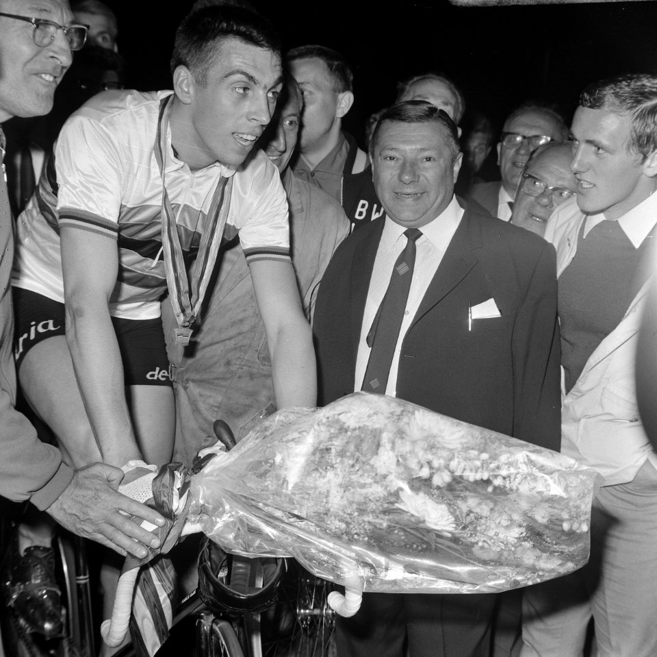 WK Wielrennen op de baan sprint profs finale. Sercu op de fiets, Bestanddeelnr 920-6477