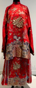 Woman's wedding costume from China, Honolulu Museum of Art 10128.1