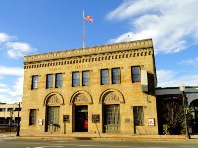 Woburn Five Cents Savings Bank - Woburn, MA - DSC02777