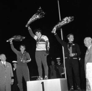 WK Wielrennen.. De nummers 1.2 en 3 op podium achtervolging dames. Obodovskaja (, Bestanddeelnr 920-6338