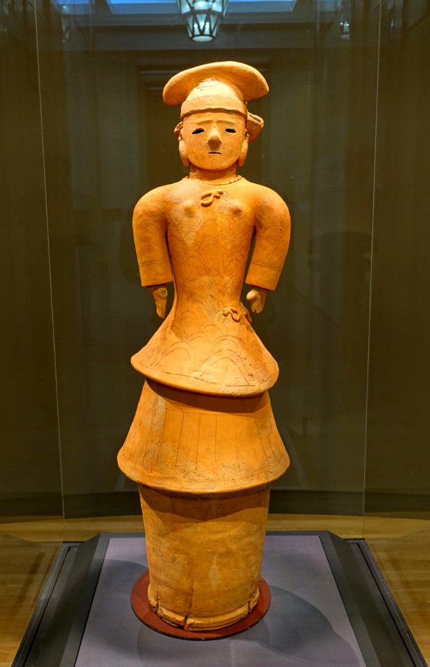 Woman in formal attire (haniwa), excavated at Yokozuka, Toyoshiro-cho, Isesaki-shi, Gunma, Kofun period, 500s AD, terracotta - Tokyo National Museum - Ueno Park, Tokyo, Japan - DSC09102