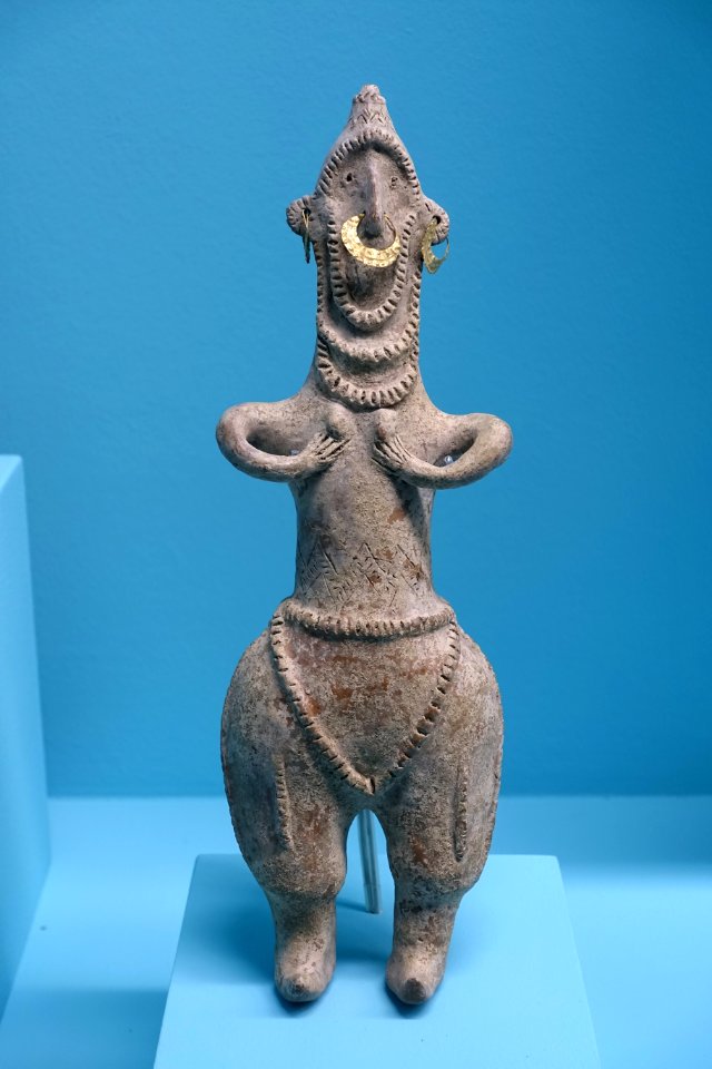 Woman figurine, Iran, Dailaman area, Amlash, c. 1000 BC, ceramic - Linden-Museum - Stuttgart, Germany - DSC03867