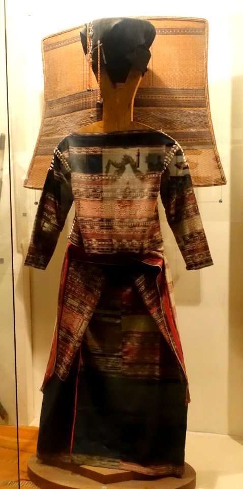 Woman's costume, Cham Hroi, Phu Yen province, view 1 - Vietnam National Museum of Fine Arts - Hanoi, Vietnam - DSC05155