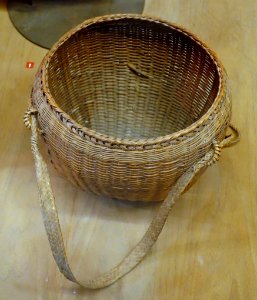 Woman's basket, Lu - Vietnam Museum of Ethnology - Hanoi, Vietnam - DSC02882 photo