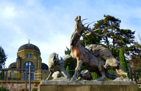 Wolves and stag sculpture - Wilhelma Zoo - Stuttgart, Germany - DSC02053