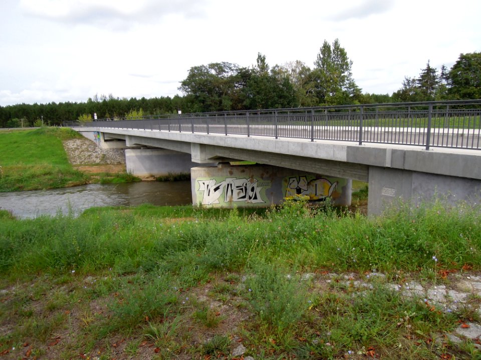 Wirtschaftsbrücke bzw. Pleißebrücke im Verlauf der Cröbernschen Straße in Gaschwitz 2017