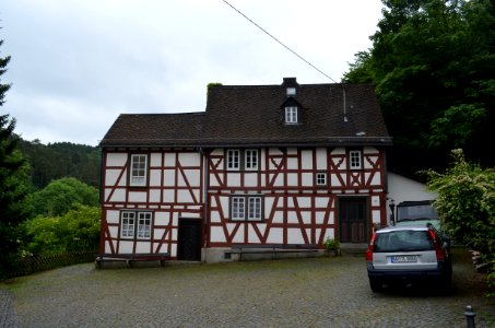 Wirzenborn, Kapellenstraße 12