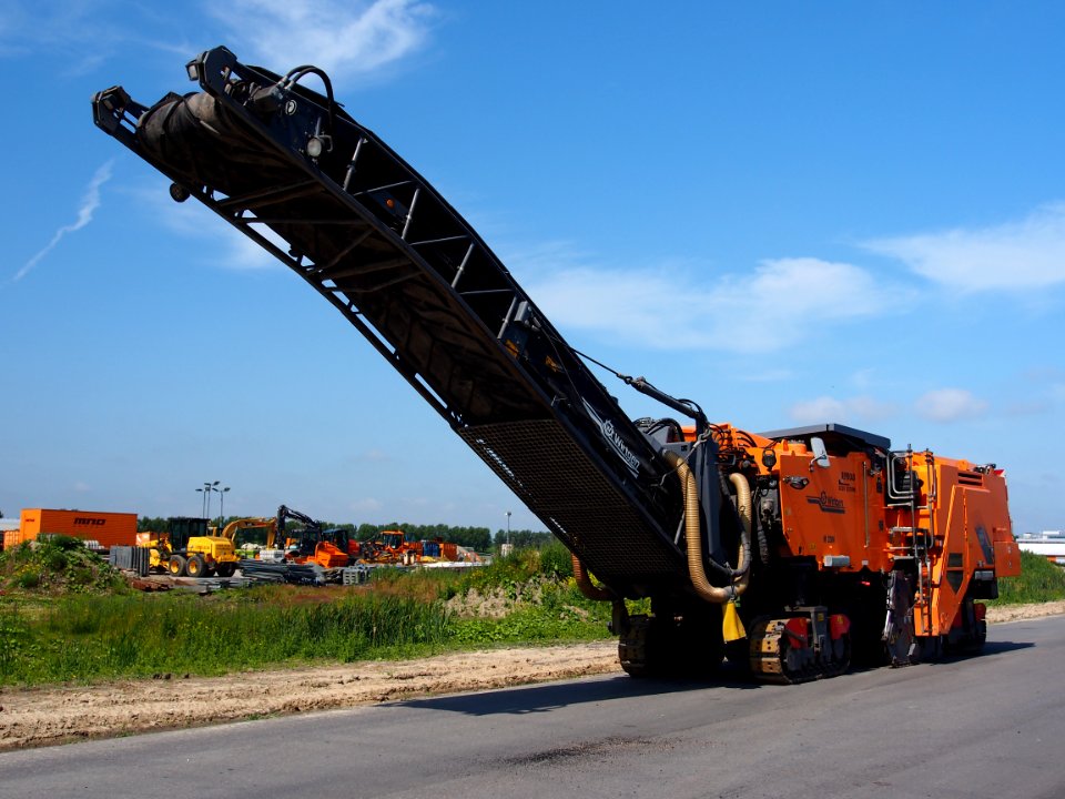 Wirtgen W2200 pic2
