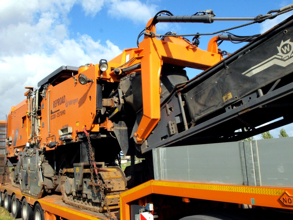 Wirtgen W2200 oranje (owner Reproad) p6