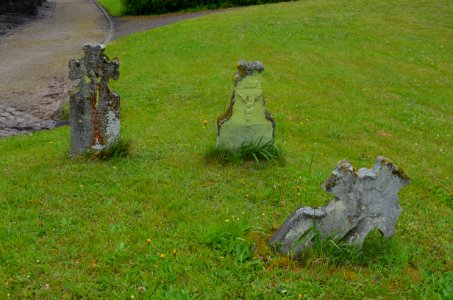 Wirzenborn, Friedhof, Grabsteine