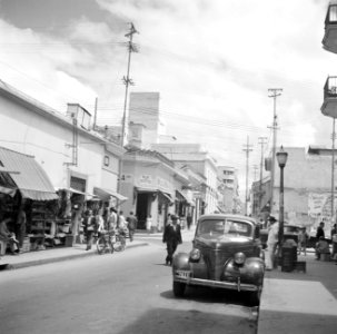 Winkelstraat in Caracas in Venezuela, Bestanddeelnr 252-8486