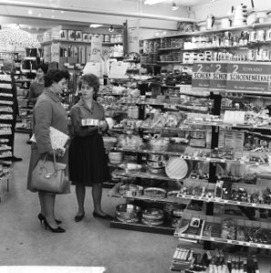 Winkels, winkelpersoneel, huishoudelijke artikelen, Bestanddeelnr 918-3367
