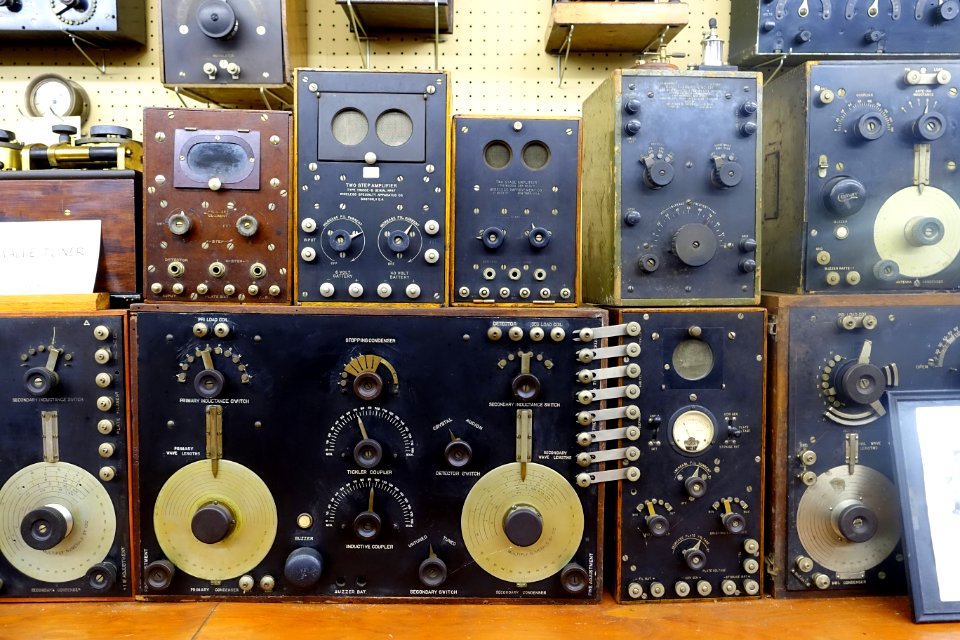 Wireless collection - New England Wireless & Steam Museum - East Greenwich, RI - DSC06701