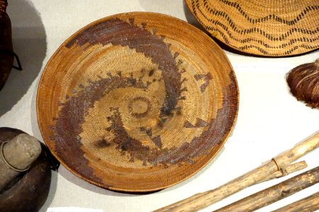 Winnowing tray, Southern Wintun - Oakland Museum of California - DSC05001