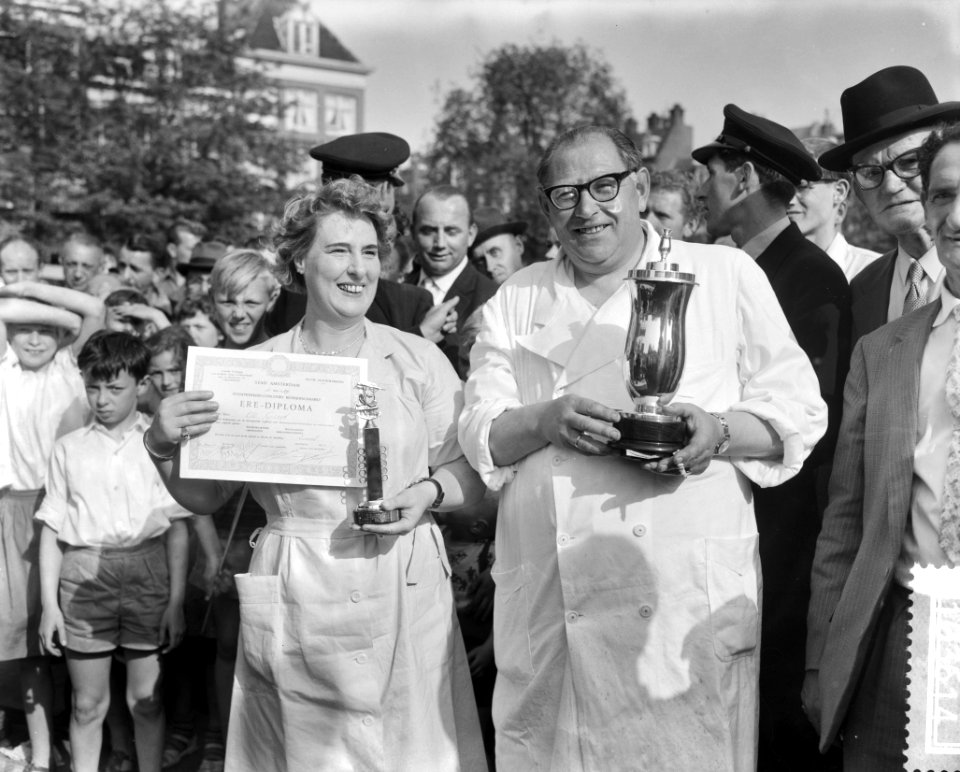 Winnaars van de Internationale Bevrijdingsmarkt op het Amstelveld, Sallie Levie , Bestanddeelnr 910-3614