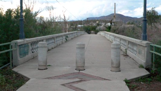 Winkelman, AZ old Gila bridge from S 1