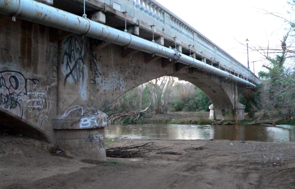 Winkelman, AZ old Gila bridge arch from SE 2