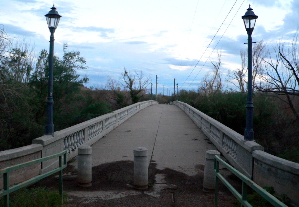 Winkelman, AZ old Gila bridge from N 2