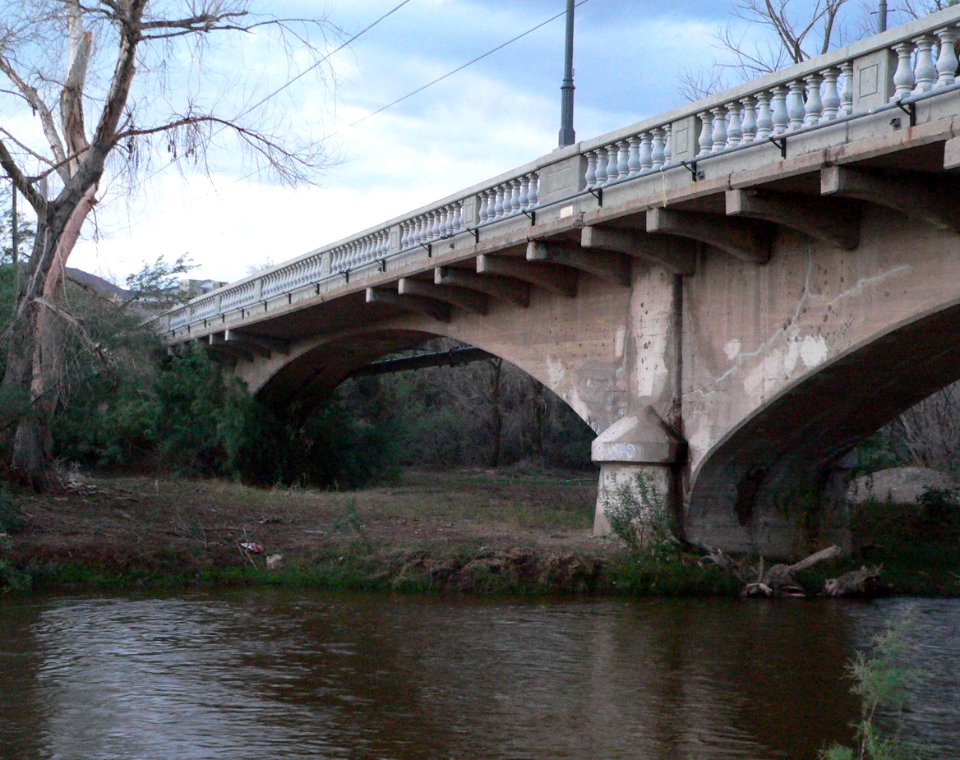 Winkelman, AZ old Gila bridge arch from SW 1