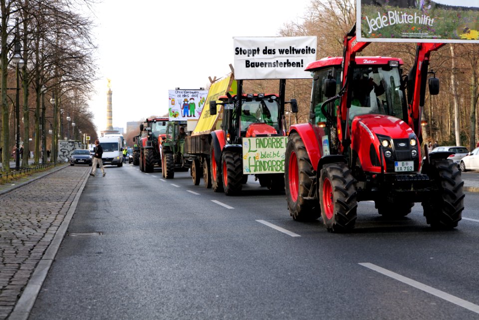 Wir haben es satt demonstration Berlin 2020 tractors 24
