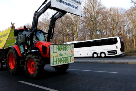 Wir haben es satt demonstration Berlin 2020 tractors 25