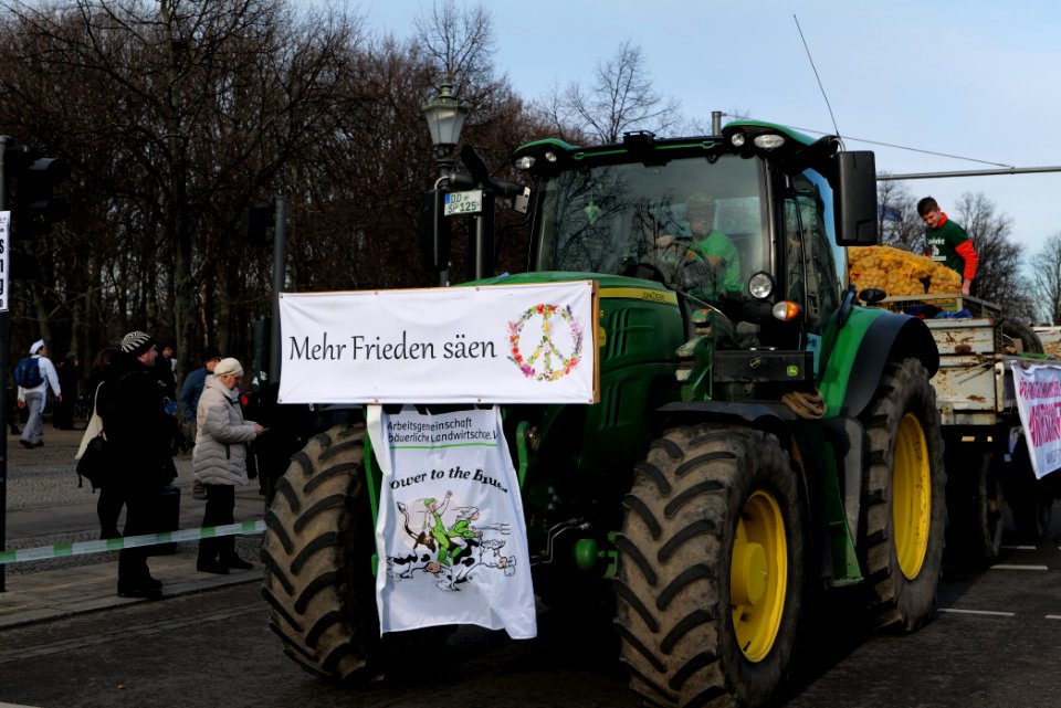 Wir haben es satt demonstration Berlin 2020 tractors 41