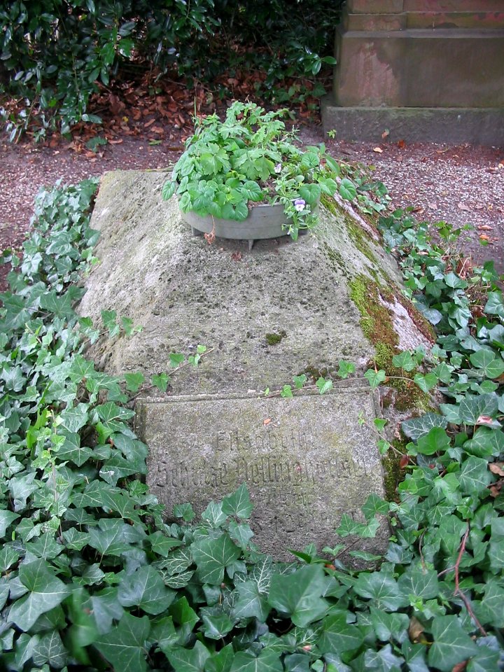 Witten-Stockum Grab Elisabeth Schulze-Vellinghausen