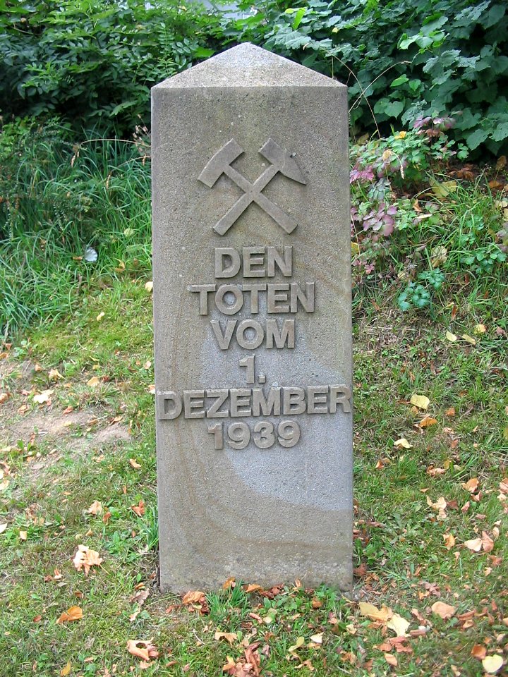 Witten-Rüdinghausen Friedhof Denkmal 1939-12-01