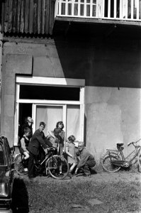 Wittenburgse familie Sonneveld heeft een groot huis van Werkspoor bezet, Amsterd, Bestanddeelnr 922-5024
