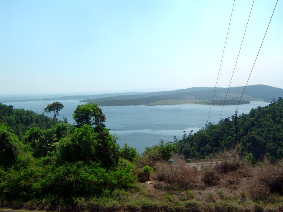 Wivenhoe Dam from Splityard Creek Dam lookout