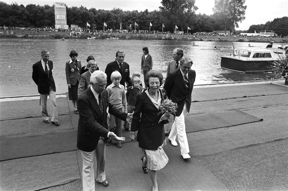 WK roeien Bosbaan Prinses Beatrix , Claus en kind, Bestanddeelnr 929-3251