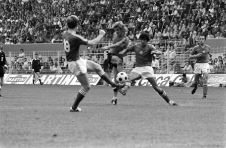 WK 74 Dortmund, Nederland tegen Bulgarije 4-1 spelmoment, Bestanddeelnr 927-2765