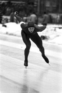 WK schaatsen dames, Deventer Karin Enke in actie op de 1500 m, Bestanddeelnr 932-8472