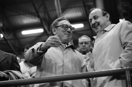 WK 74 Nederland tegen Brazilie 2-0, Henry Kissinger op tribune, rechts van hem G, Bestanddeelnr 927-3027